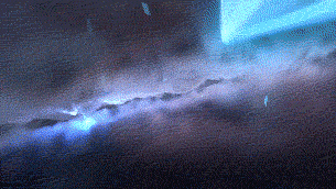 天空追逐高速飞行云层穿梭